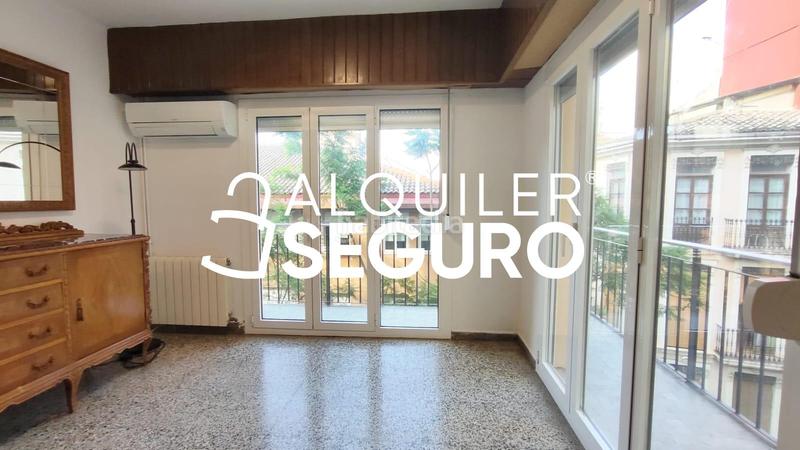Foto 17347048-b460-409e-83cc-5f8ccd052392. Alquiler piso  c adresadors en Sant Francesc Valencia