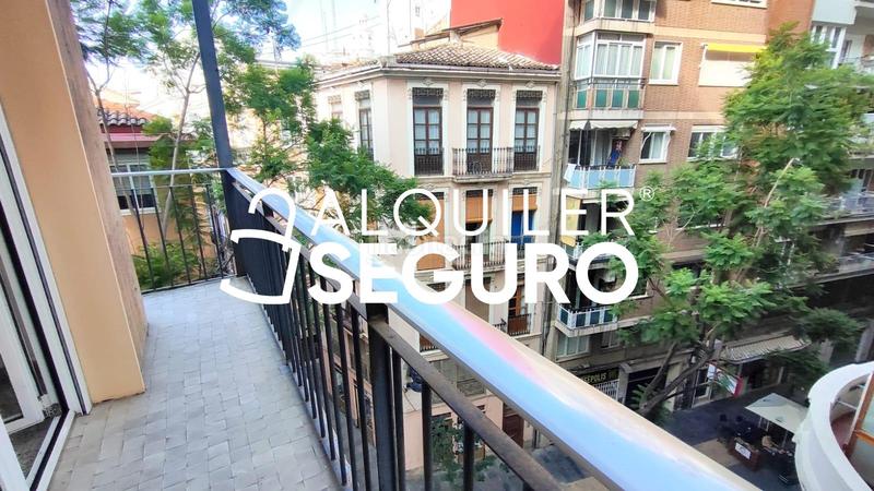 Foto abcb3a94-123e-409b-9406-5b13b52c2b43. Alquiler piso  c adresadors en Sant Francesc Valencia