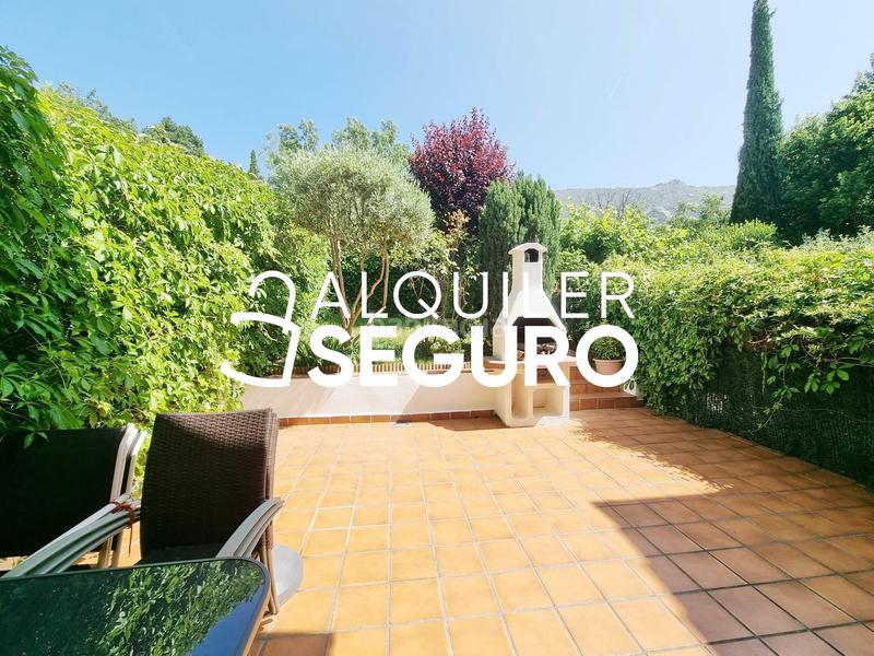 Foto 5f66a738-b035-424e-bed3-618a17915a57. Alquiler chalet  c del pocillo en Mataelpino
