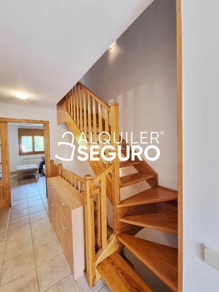 Foto bee008ed-b431-456b-aed8-644a0cb83b08. Alquiler chalet  c del pocillo en Mataelpino