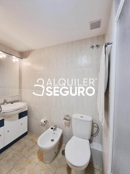 Foto d5d54a9d-ab20-465b-b705-53ccc7d14784. Alquiler chalet  c del pocillo en Mataelpino