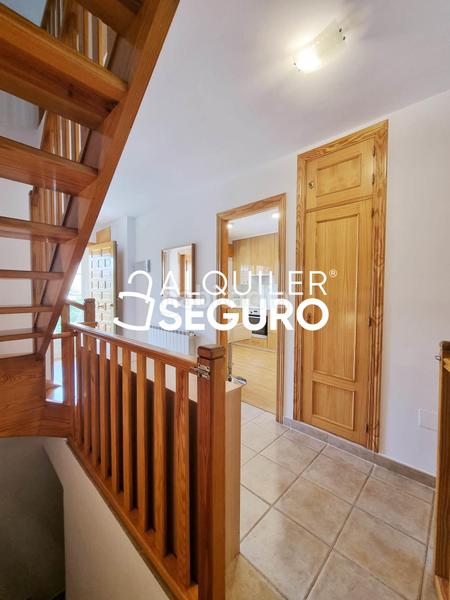 Foto d8d5301b-f2db-49ac-b074-4f85b7e2e262. Alquiler chalet  c del pocillo en Mataelpino