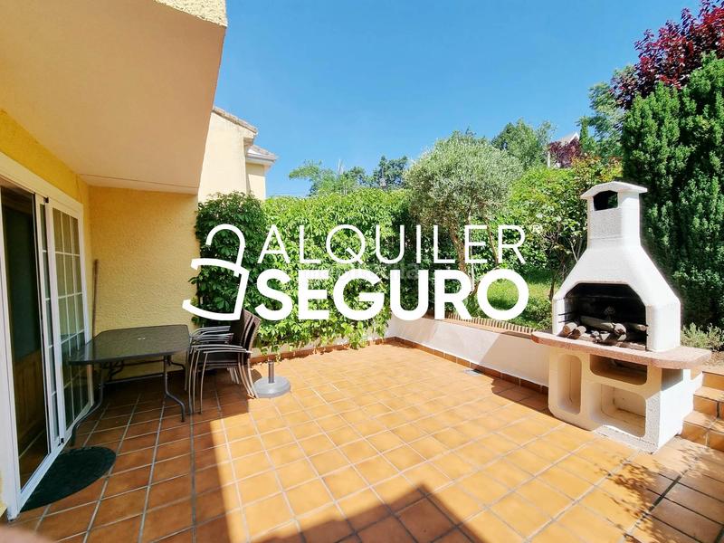 Foto dccf3bd5-6571-4059-8d36-90f33f1522bf. Alquiler chalet  c del pocillo en Mataelpino