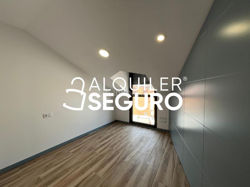 Foto 147433fa-364c-4593-bc73-42d6b93ace23. Alquiler ático  c de la harina en Centro Fuenlabrada