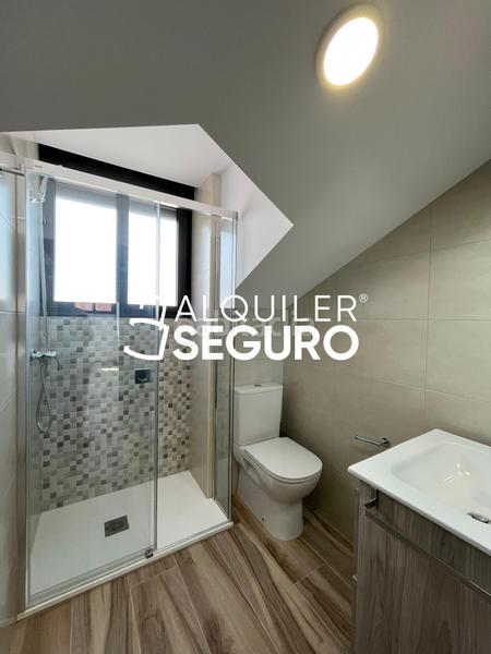 Foto 4ed21726-0eba-4b2a-ba4a-d982d64d3824. Alquiler ático  c de la harina en Centro Fuenlabrada