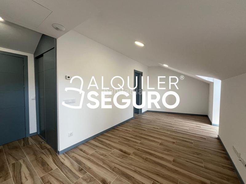 Foto 2bf41e5e-feb1-4d98-9bf6-3ba75986f21c. Lloguer àtic amb calefacció aparcament a Centro Fuenlabrada
