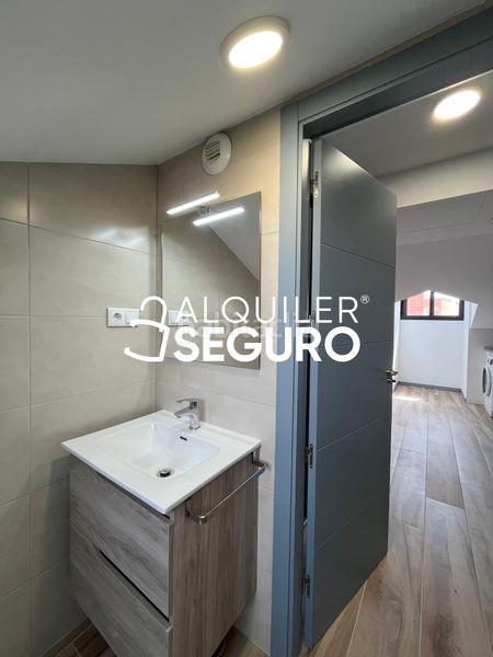 Foto d09744b0-1405-42a0-a885-30ee0c03d157. Lloguer àtic amb calefacció aparcament a Centro Fuenlabrada