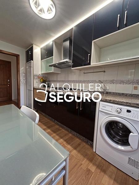 Foto 17cb1c12-8ee0-48c8-89ae-d8ac985d5b18. Lloguer pis a Joaquina Eguaras Granada