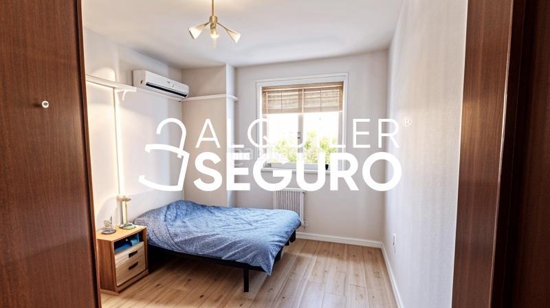 Foto 5371e7f3-0c71-4c06-ab63-73dc4f575dc6. Lloguer pis a Joaquina Eguaras Granada