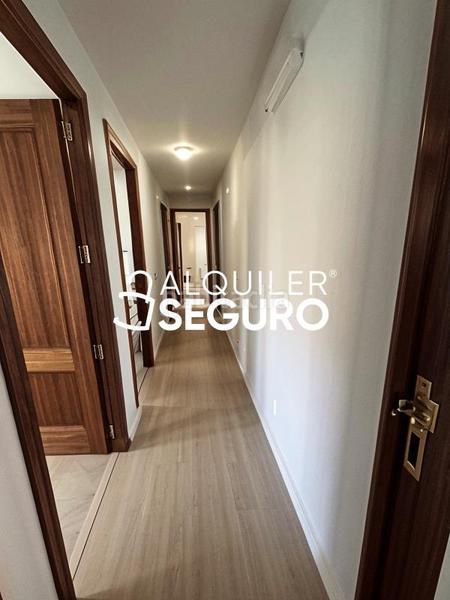 Foto 66010f4a-6270-4f3f-bac6-5ad79f96c4a3. Lloguer pis a Joaquina Eguaras Granada