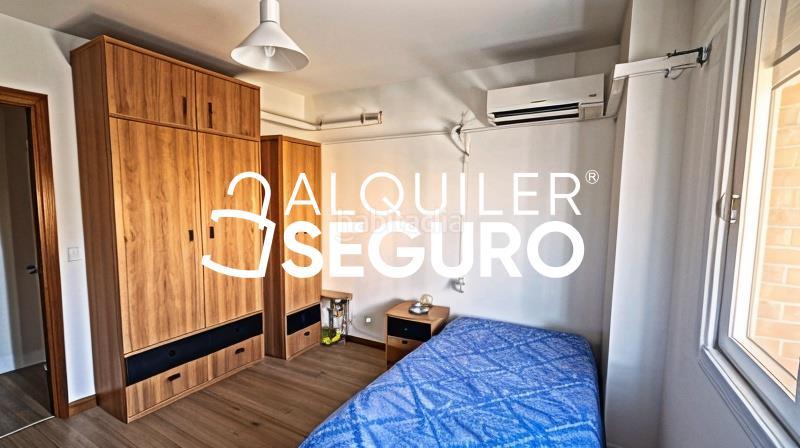Foto f626c993-a974-4ec5-b9d5-1b230fe277e9. Lloguer pis a Joaquina Eguaras Granada