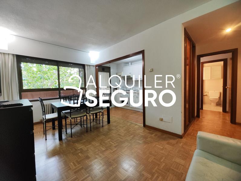 Foto f4023204-ace0-4a8c-b33b-6b1efc337a11. Alquiler piso  c del arquitecto sánchez arcas en Madrid
