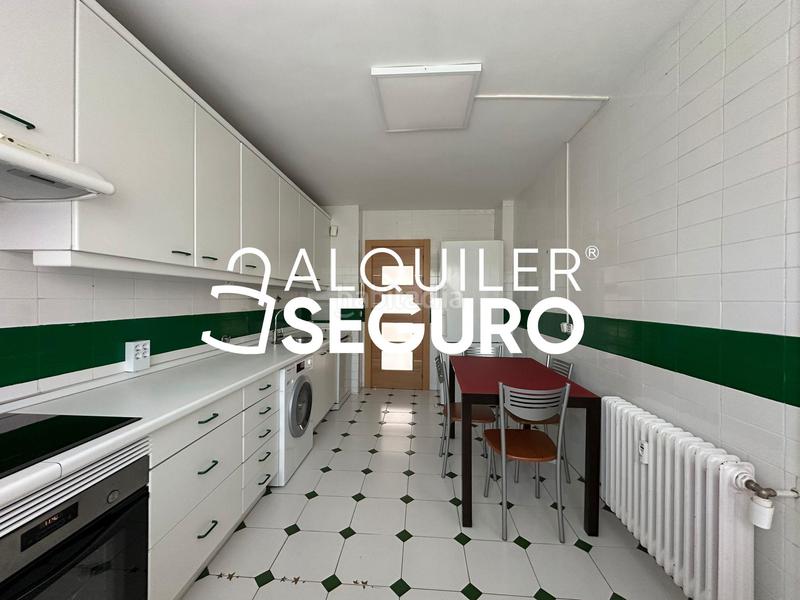 Foto 8affb720-0913-49ae-8f5e-bdaa05958328. Affitto appartamento con riscaldamento parcheggio piscina in Majadahonda