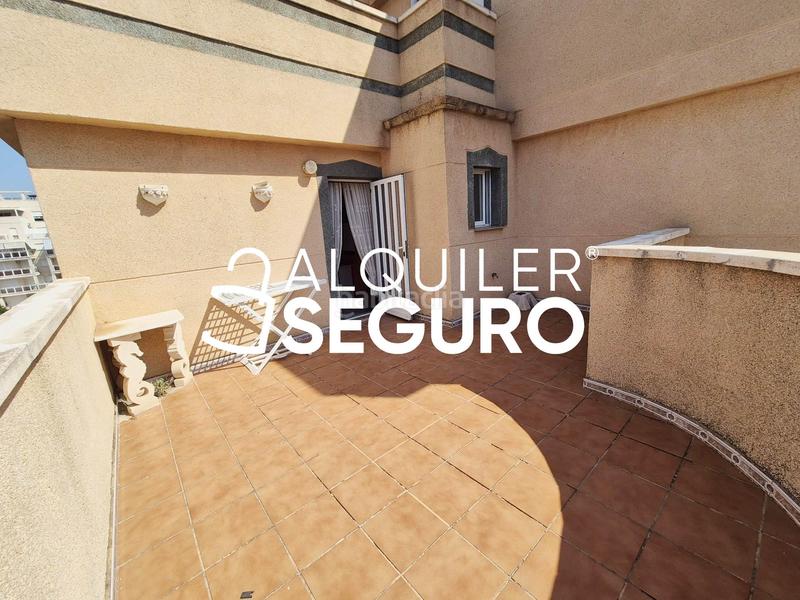 Foto 29d2b4a6-6f34-47e1-b121-6293e69c8922. Alquiler piso  c del porquet playa en Miramar
