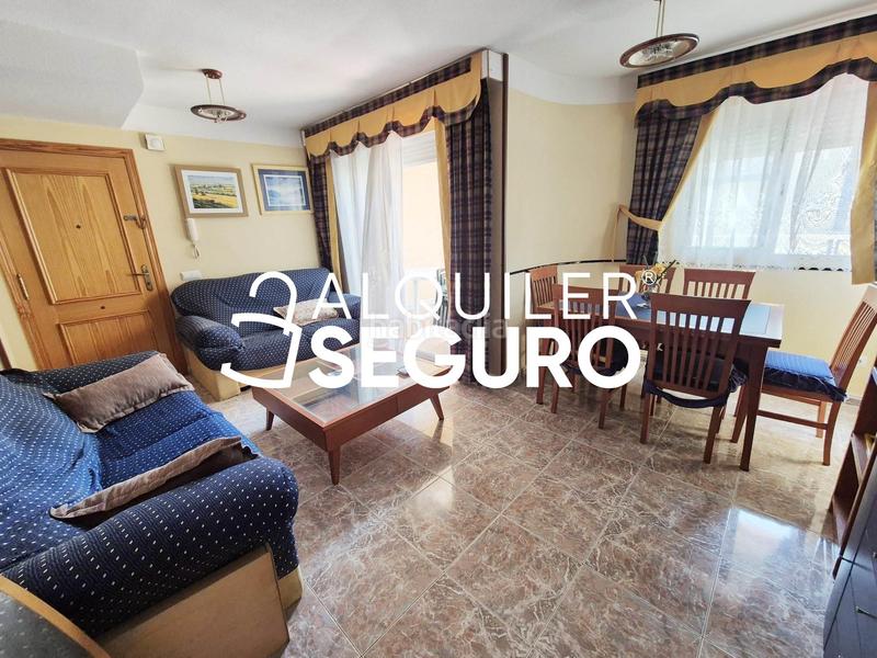 Foto eb81911c-9a78-45ae-a56b-c014d53b9b52. Alquiler piso  c del porquet playa en Miramar