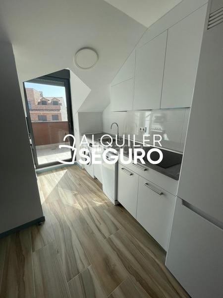 Foto 6d091a84-ddb3-49eb-85ee-364f2ff9dd07. Location attique avec chauffage parking dans Centro Fuenlabrada