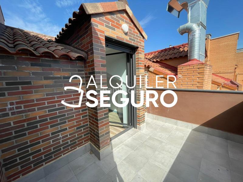 Foto 7ebc93f9-c307-48c5-b1b9-3792d44d7657. Location attique avec chauffage parking dans Centro Fuenlabrada