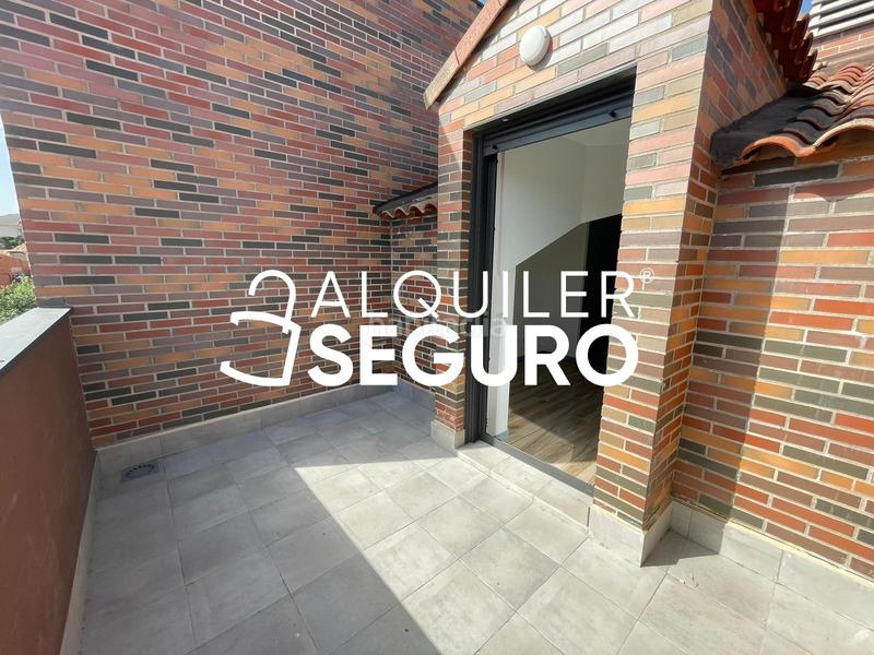 Foto cc0e793e-4e81-4871-9759-470eb374c15c. Location attique avec chauffage parking dans Centro Fuenlabrada