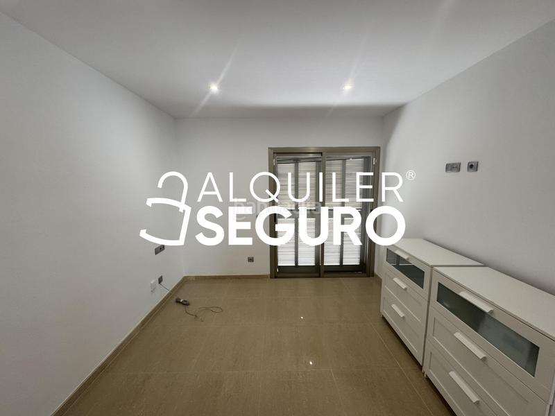 Foto a8e5a266-8185-4e27-a4a1-7a8403a1789a. Location chalet avec parking dans Ciudad Universitaria Madrid