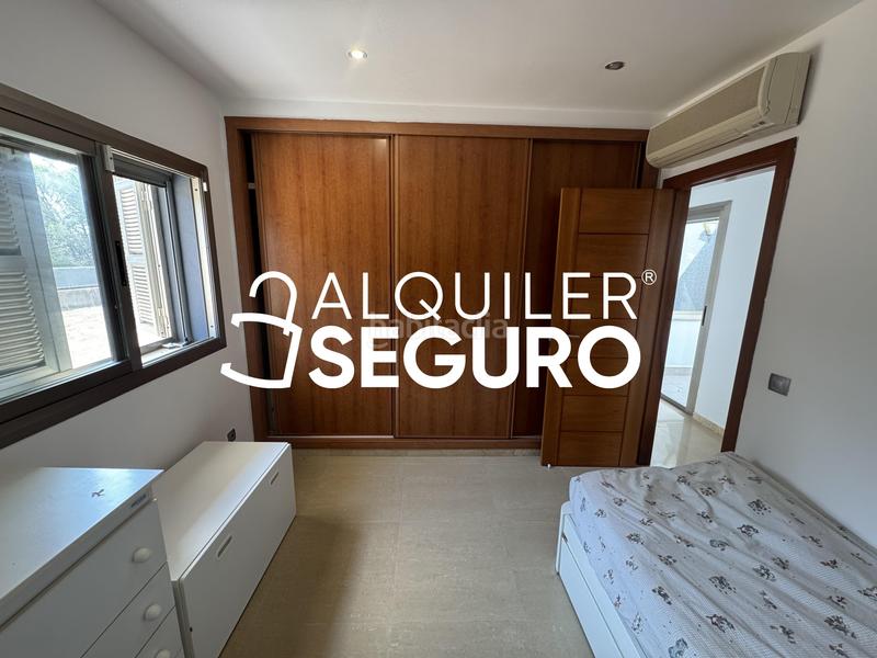 Foto 4490b062-687f-44bc-87e8-48d9fb65fd4d. Rent chalet with parking in Ciudad Universitaria Madrid