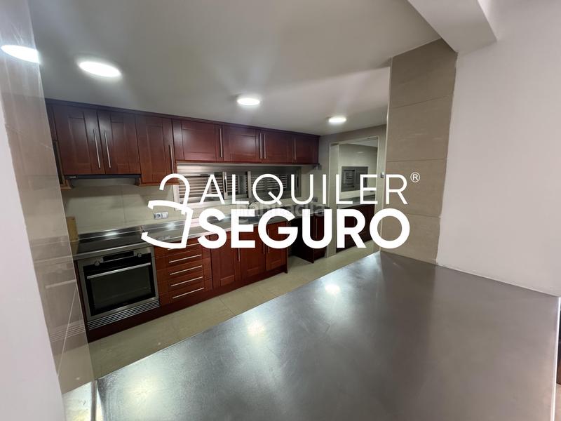 Foto 642f2e41-bb51-4213-bf17-e68682dabe65. Rent chalet with parking in Ciudad Universitaria Madrid