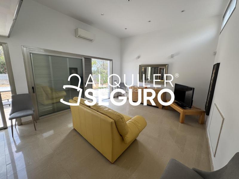 Foto 86d4d478-40f7-4f38-a008-36c7fabc377d. Rent chalet with parking in Ciudad Universitaria Madrid