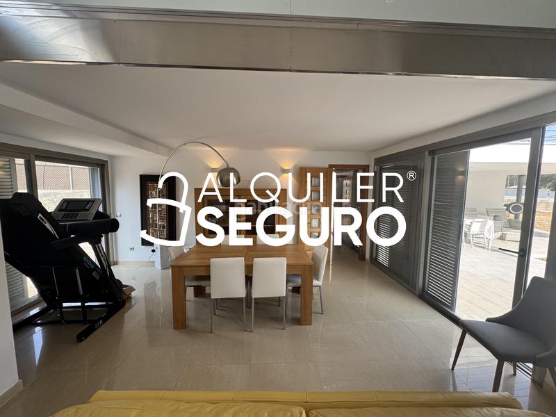 Foto ca363756-6192-4699-9629-47476d1fb23e. Rent chalet with parking in Ciudad Universitaria Madrid