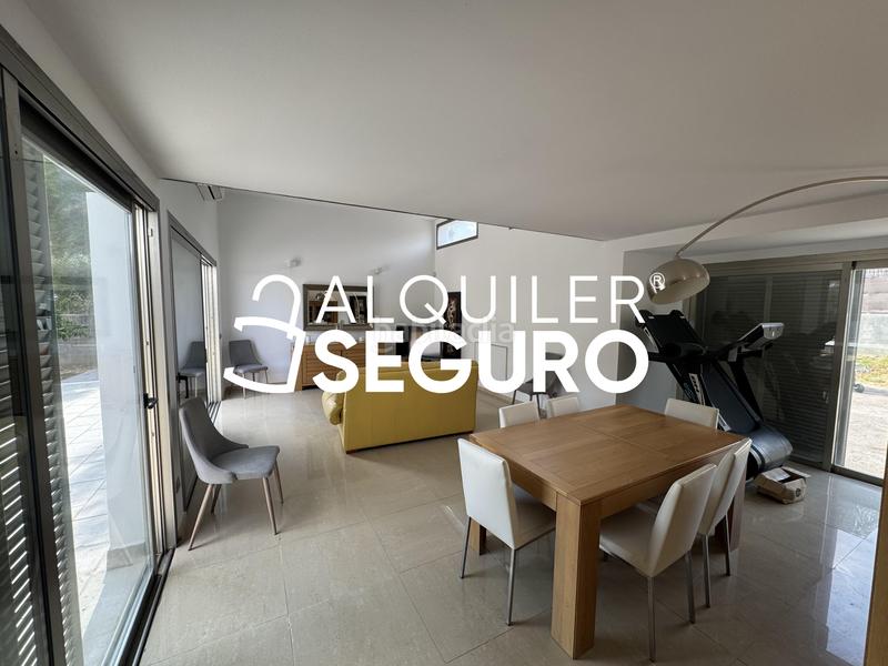 Foto f59a5cfe-3cbb-409d-bb27-323718bf1968. Rent chalet with parking in Ciudad Universitaria Madrid