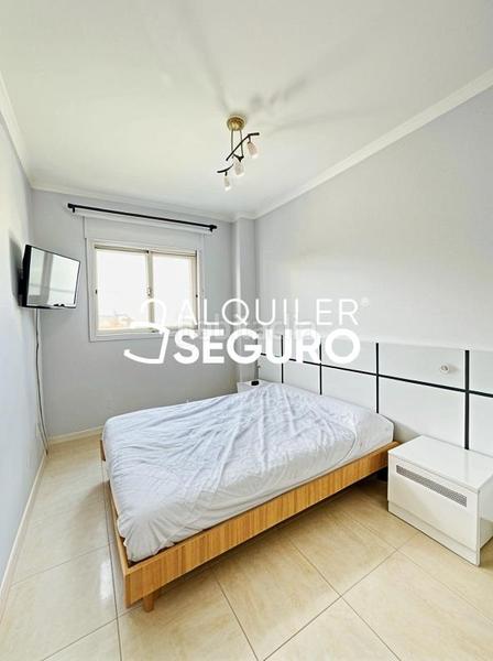 Foto b3e4d60d-7210-46ed-9ed0-e9f96e1b44fa. Alquiler piso  av. central orpesa en Playa Morros de Gos Oropesa del Mar