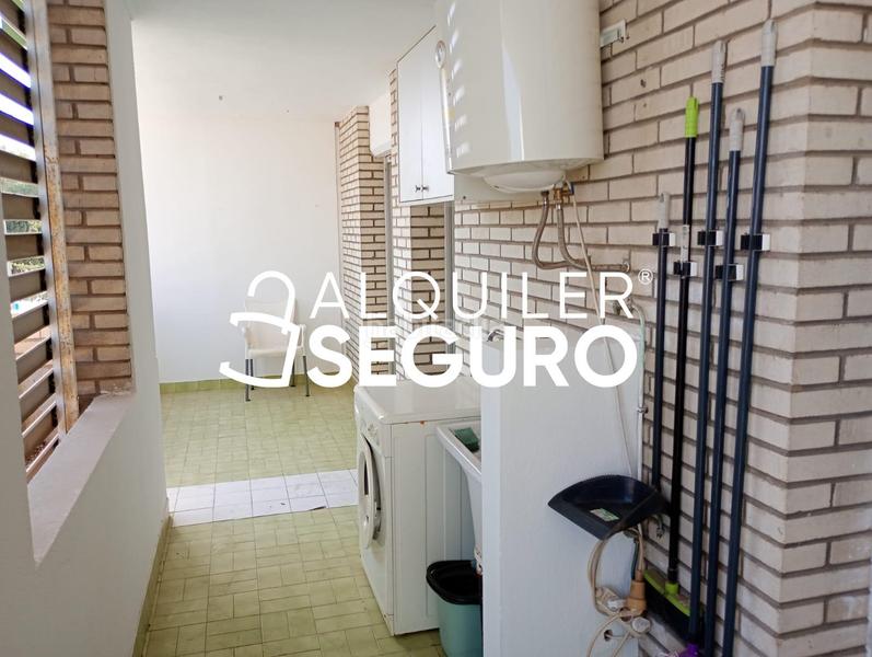 Foto d15c6408-b089-466b-97bd-86f94a546d37. Affitto appartamento con parcheggio in El Palo Málaga