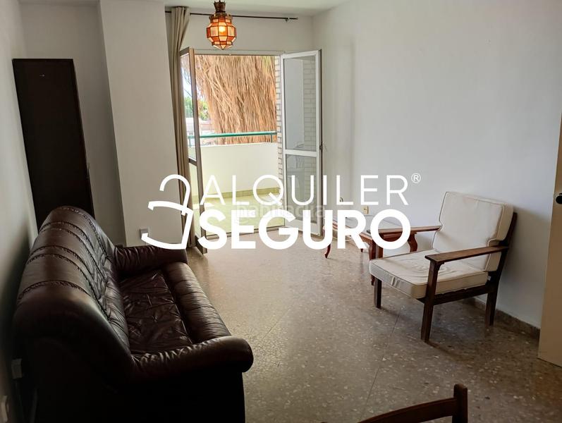 Foto 49b8f22f-db2b-4c39-b3a4-422419d1b2c3. Location appartement avec parking dans El Palo Málaga