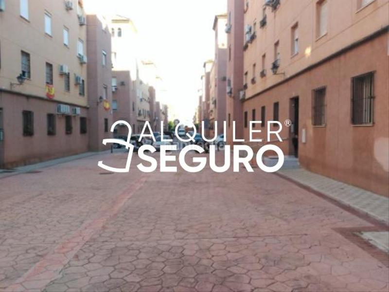 Foto 07de7cc4-6216-4709-a241-204b572afd85. Alquiler piso  c carlos brujes en Tiro de Línea Sevilla