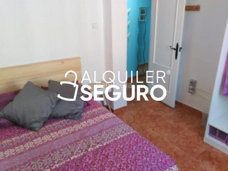 Foto a38e8045-2408-47c8-ba2a-3048866aab70. Alquiler piso  c carlos brujes en Tiro de Línea Sevilla