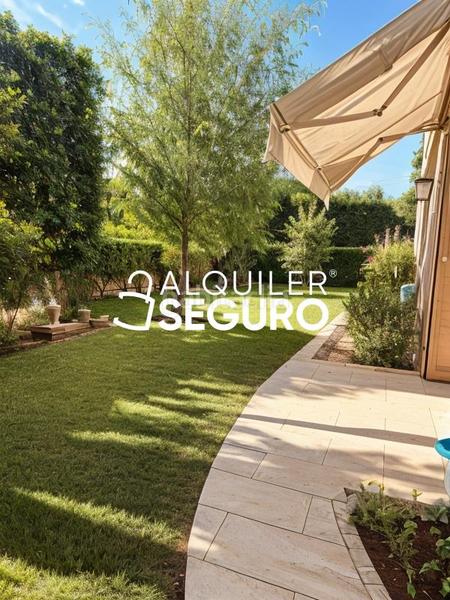 Foto e16c06e4-7ccb-4280-97c2-339fa5bf3b70. Rent chalet with heating parking pool in Manilva pueblo Manilva