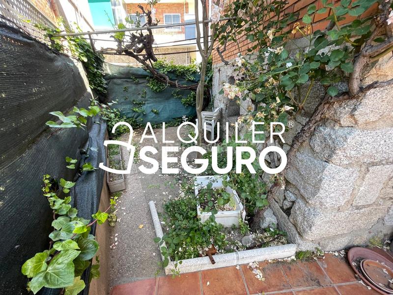 Foto 4e39a9fe-44e9-419a-868e-3a24c9be6491. Alquiler chalet  c del laurel en Centro Colmenar Viejo