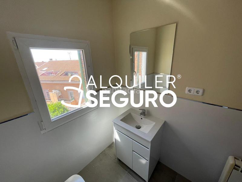 Foto 6720538a-4e78-4a83-8d0c-d667a6ff4682. Alquiler chalet  c del laurel en Centro Colmenar Viejo