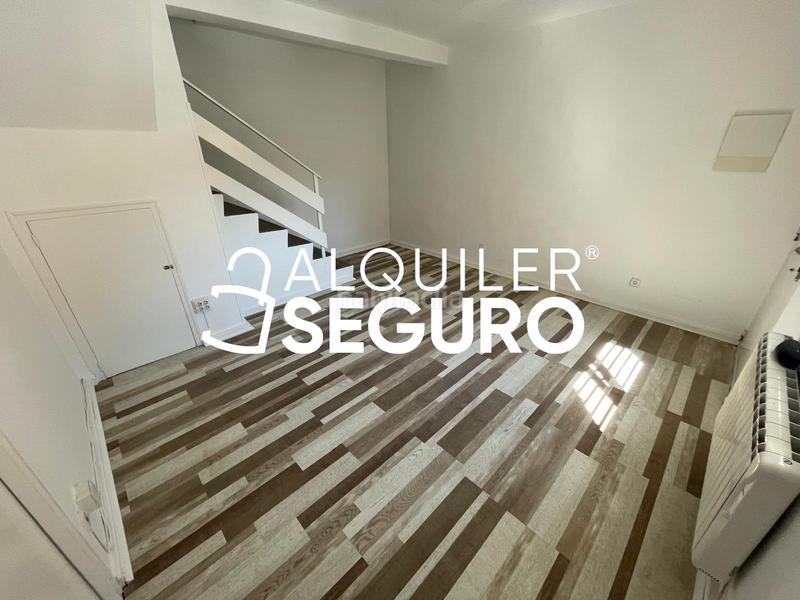 Foto 7aab55bd-8bf0-4c2f-9e50-300ff75ceeae. Alquiler chalet  c del laurel en Centro Colmenar Viejo