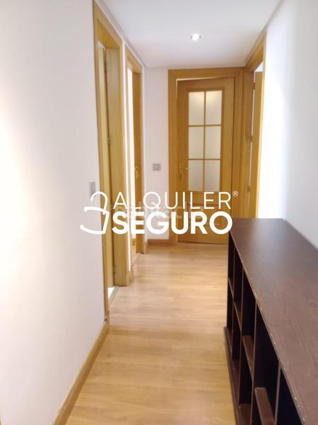 Foto 39b1f782-f6de-4f76-857e-a5859f75a274. Alquiler piso  c luis sanchez polack tip en Simancas Madrid