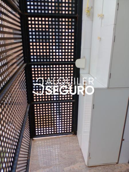 Foto 62a6d2d4-1ce1-45ab-98c7-ea0dc6f20953. Alquiler piso  c luis sanchez polack tip en Simancas Madrid
