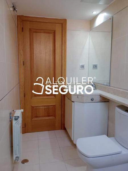 Foto a9869956-15ce-4172-80a8-03f4eaa4000f. Alquiler piso  c luis sanchez polack tip en Simancas Madrid