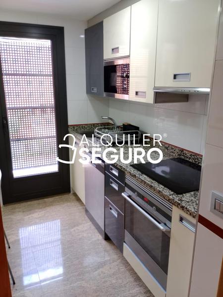 Foto 4f3ff356-bacd-4005-9204-f403e6d3a4fe. Location appartement avec chauffage parking piscine dans Madrid