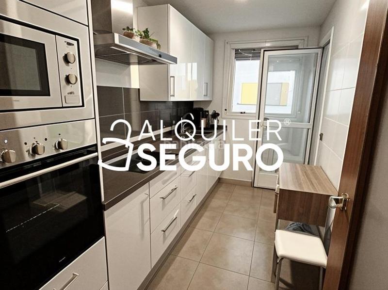 Foto e1874e3d-06b5-4fc2-8df3-e4596bb0b6ff. Miete etagenwohnung mit heizung in Casco Antiguo Cáceres