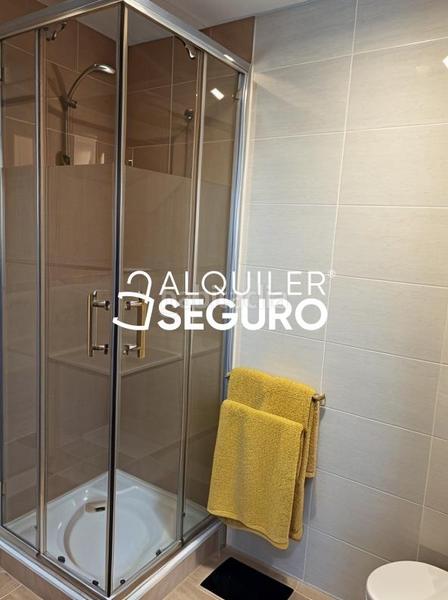 Foto 740c56e6-bec6-4c3f-870e-c84ebf32e2c8. Rent flat with heating in Casco Antiguo Cáceres