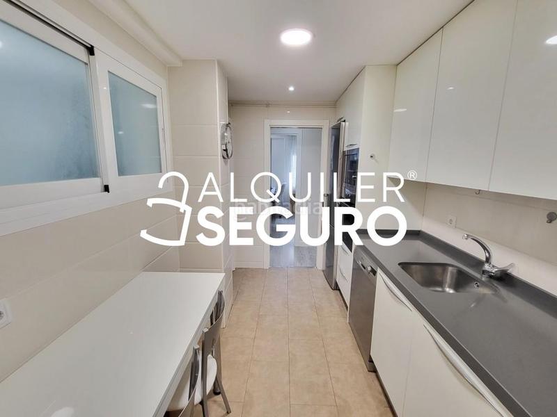 Foto bf74713d-6332-4050-8940-354cc63e847f. Alquiler piso  av. dos de mayo en Centro Móstoles