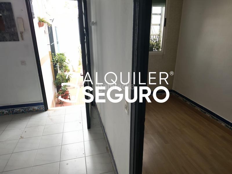 Foto c8e7d9f0-e370-4f4d-a3f8-c31f8b2babde. Alquiler piso  c jerónimo hernández en Encarnación - Regina Sevilla