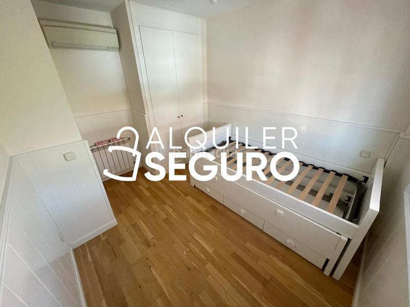 Foto 3711d647-2b68-4466-97e8-4bf43b75db2a. Alquiler chalet  c libertad en Prado Norte Algete