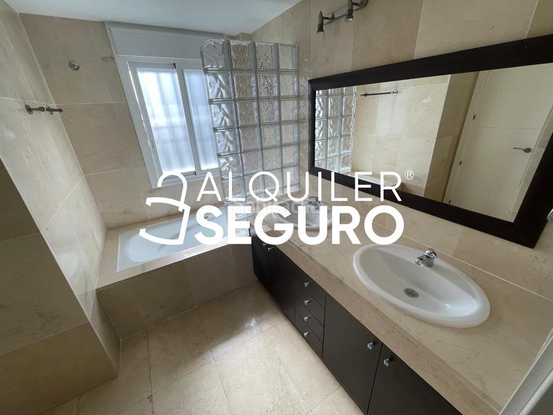 Foto 4f469917-86bc-48b5-9e2d-7614d5797311. Alquiler chalet  c libertad en Prado Norte Algete
