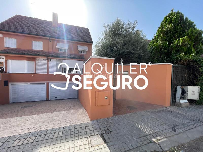 Foto 5590c75d-77bc-40a4-91ca-61f645114d90. Alquiler chalet  c libertad en Prado Norte Algete