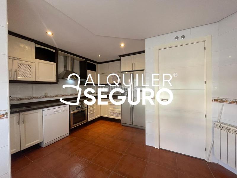 Foto 75cb4b6c-0457-4b5a-abdf-41a9c412cdf9. Alquiler chalet  c libertad en Prado Norte Algete