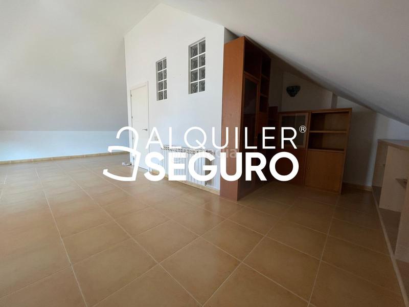 Foto b6a48b24-78d8-4380-b895-e833a5990692. Alquiler chalet  c libertad en Prado Norte Algete